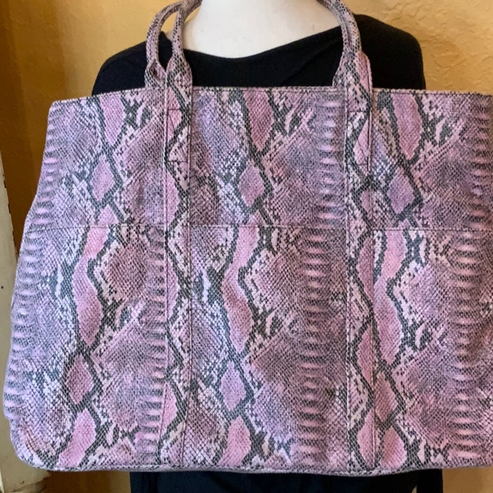 BCBG MAXAZRIA